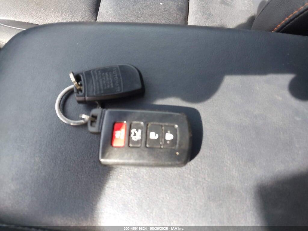 JTMJFREV6JJ734925 2018 TOYOTA RAV4 photo no. 11