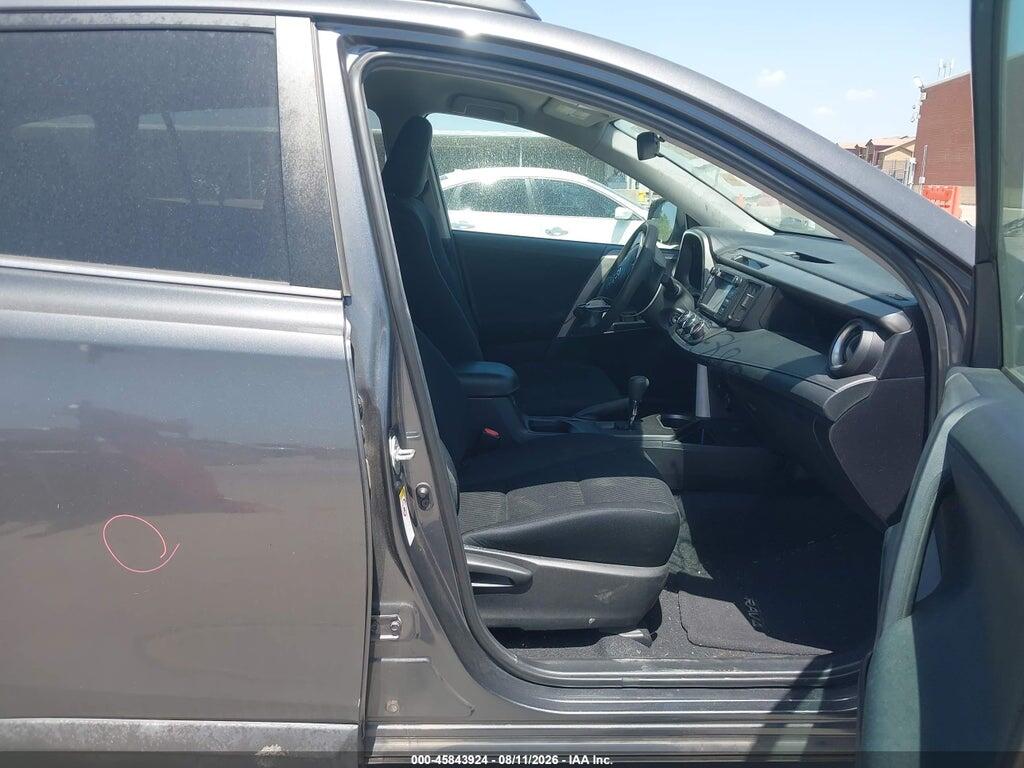 2T3ZFREV0JW481802 2018 TOYOTA RAV4 photo no. 5