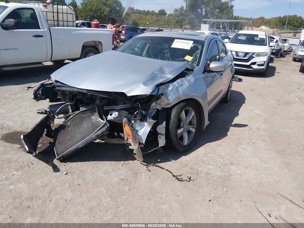 19VDE1F71DE009941 2013 ACURA ILX photo no. 2