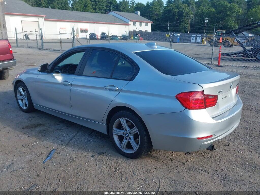 WBA3C3C59DF981989 2013 BMW 320I photo no. 3