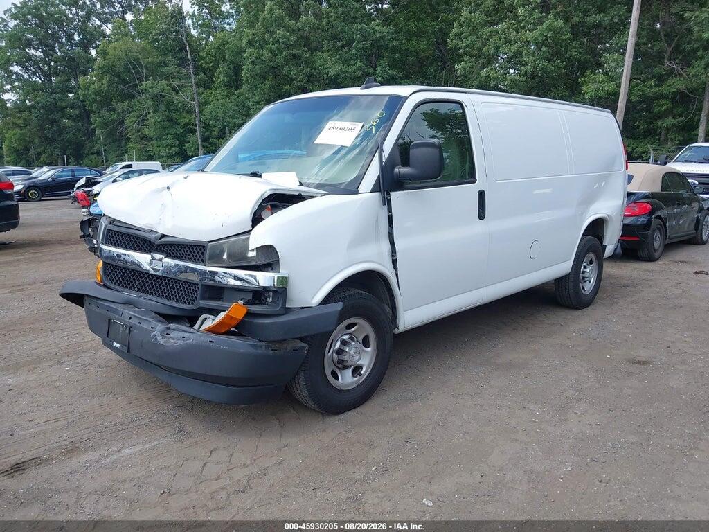 1GCWGAFPXK1171612 2019 CHEVROLET EXPRESS 2500 photo no. 2