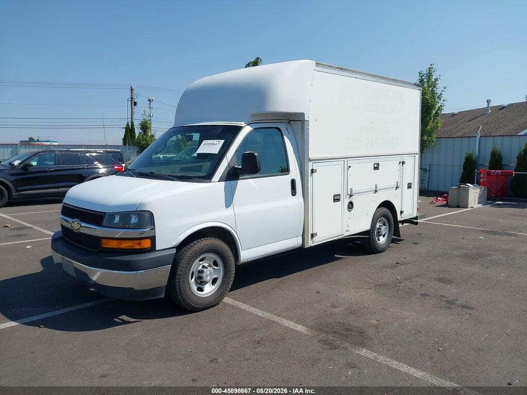 1HA0GRFG7KN000258 2019 CHEVROLET EXPRESS CUTAWAY 4500 photo no. 2