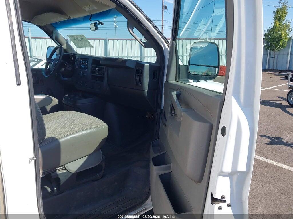 1HA0GRFG7KN000258 2019 CHEVROLET EXPRESS CUTAWAY 4500 photo no. 5