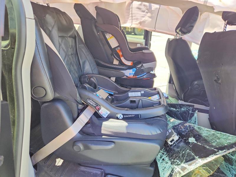 2024 CHRYSLER PACIFICA HYBRID SELECT — Фото 10 из 12