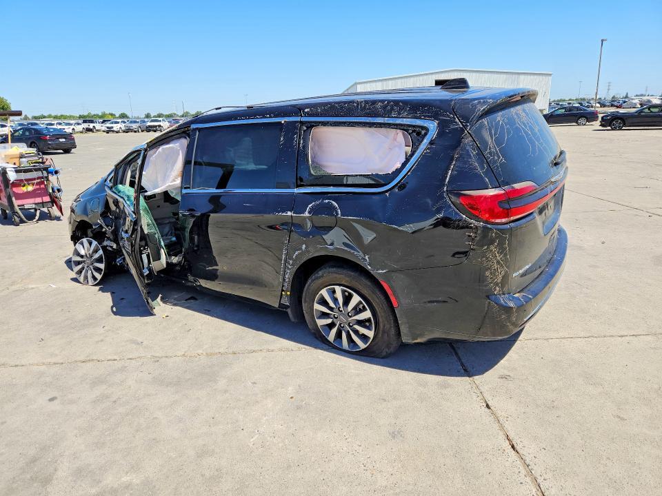 2024 CHRYSLER PACIFICA HYBRID SELECT — Фото 2 из 12