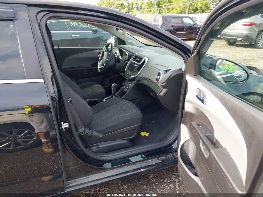 1G1JD5SB5K4132017 2019 CHEVROLET SONIC photo no. 5