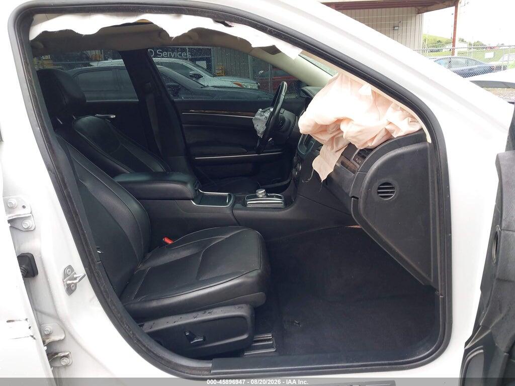 2C3CCAKG7KH569936 2019 CHRYSLER 300 photo no. 5