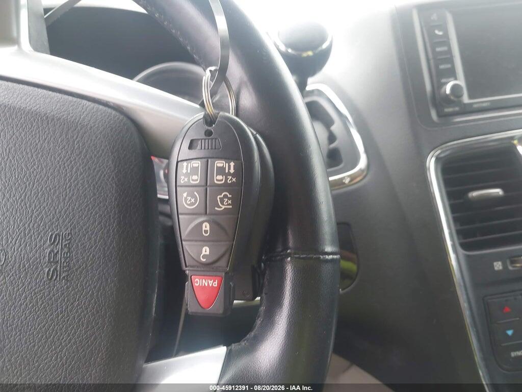 2C4RC1CG3DR785719 2013 CHRYSLER TOWN & COUNTRY photo no. 11