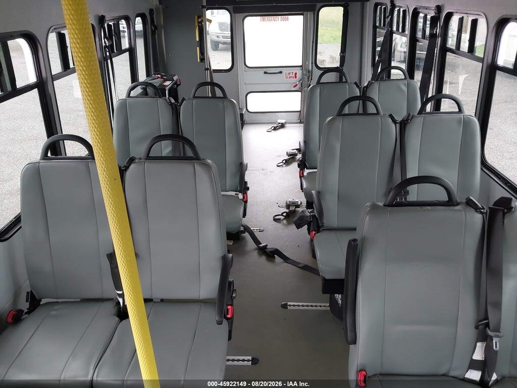 1FDFE4FS2KDC73993 2019 FORD E-450 CUTAWAY photo no. 8