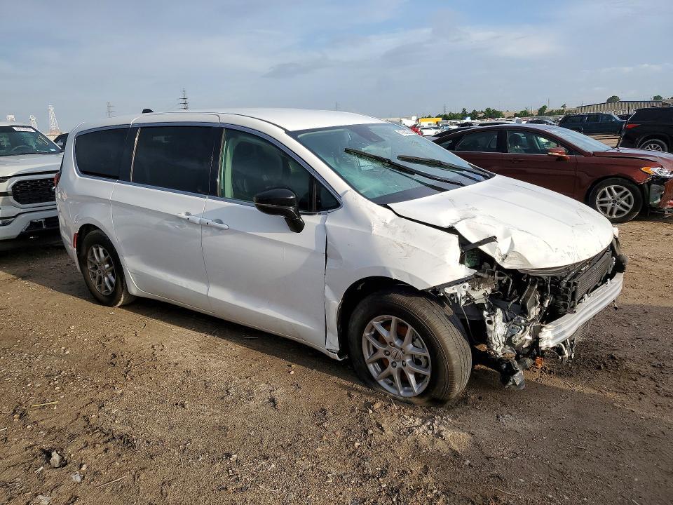 2024 CHRYSLER PACIFICA TOURING L — Фото 4 из 13
