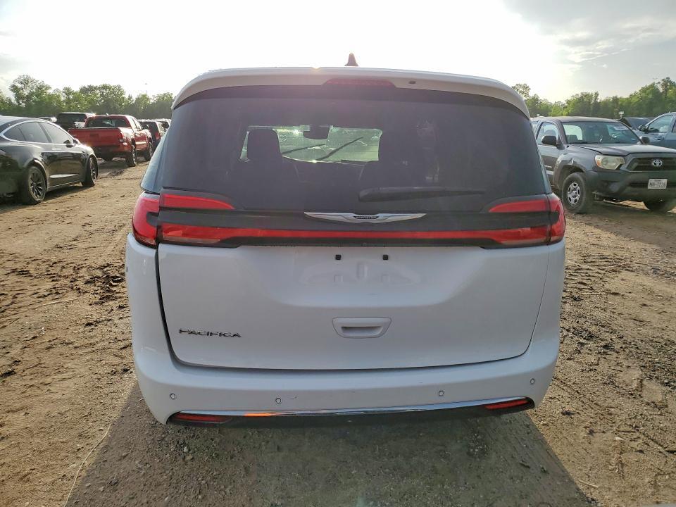 2024 CHRYSLER PACIFICA TOURING L — Фото 6 из 13