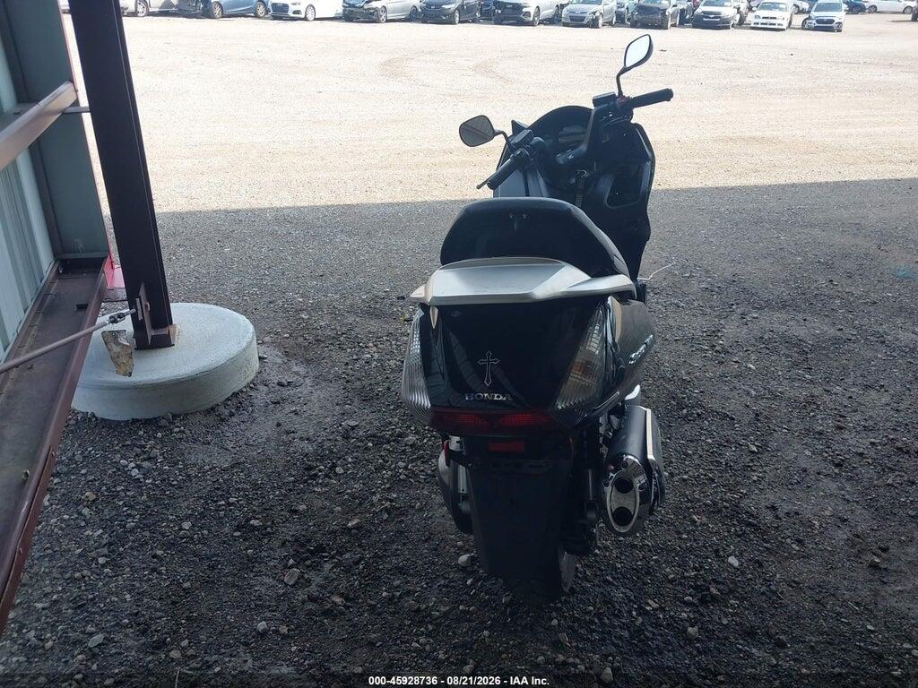 JH2PD0149DK100341 2013 HONDA SILVERWING photo no. 6