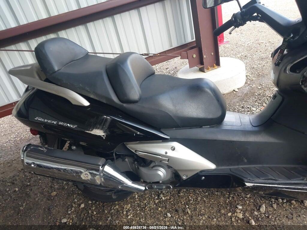 JH2PD0149DK100341 2013 HONDA SILVERWING photo no. 8