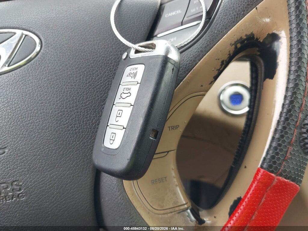 5NPEC4AC1DH642667 2013 HYUNDAI SONATA photo no. 11
