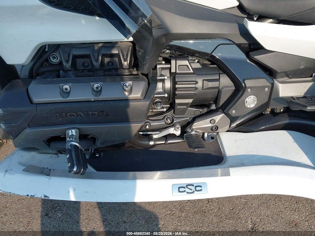 JH2SC7908LK200054 2020 HONDA GL1800 photo no. 9