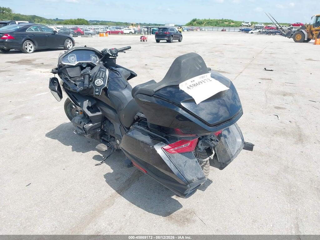 JH2SC7945KK100270 2019 HONDA GL1800 photo no. 3