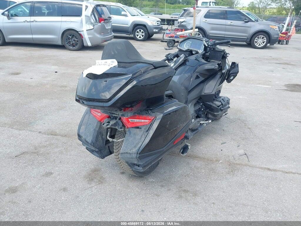 JH2SC7945KK100270 2019 HONDA GL1800 photo no. 4