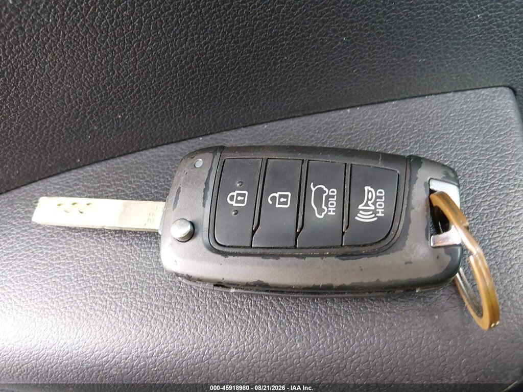 KM8K12AA1KU342704 2019 HYUNDAI KONA photo no. 11