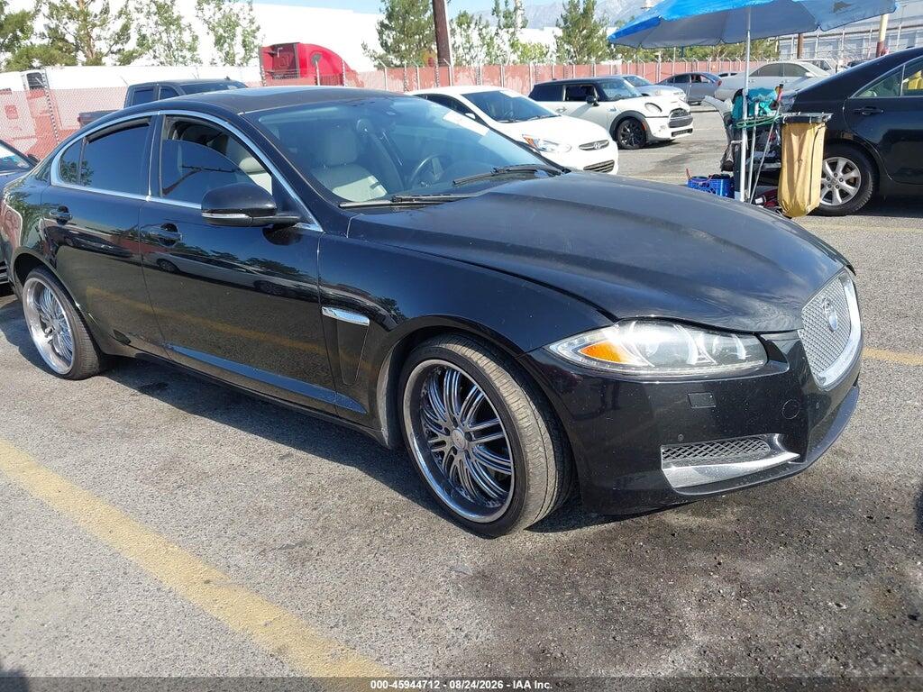 2013 JAGUAR XF SAJWA0ES3DPS68363