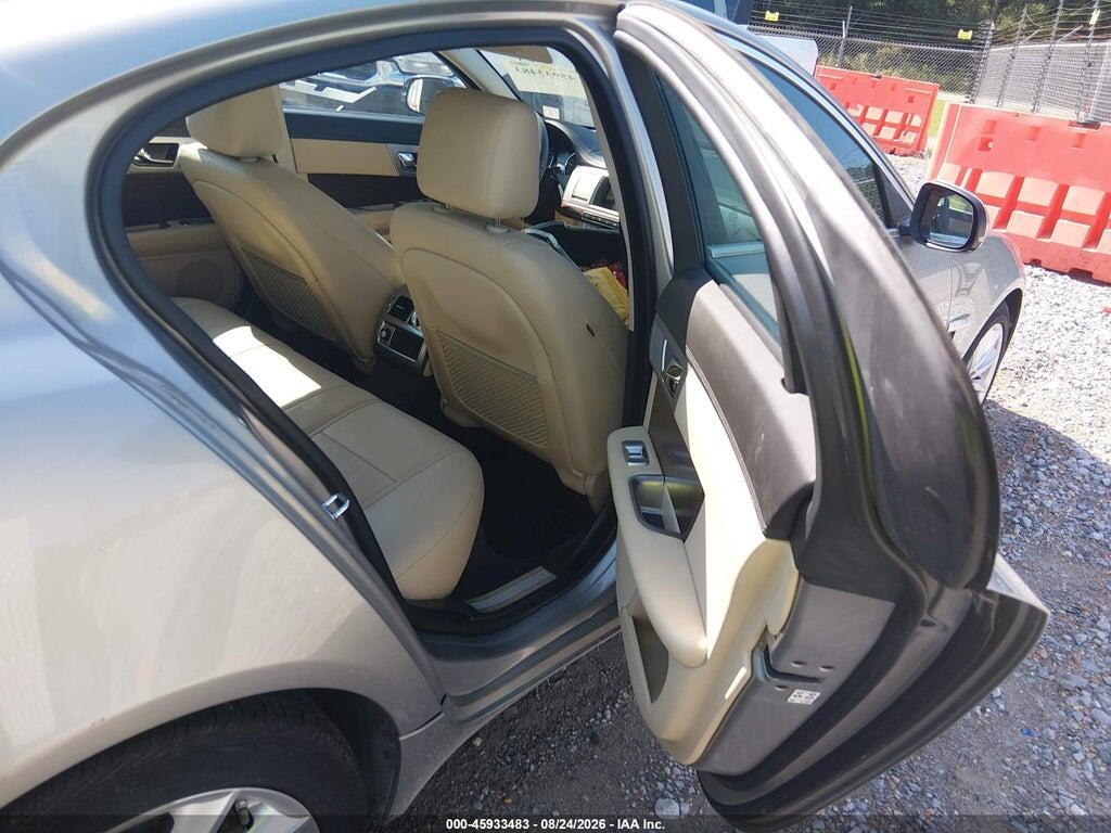 SAJWA0ES4DPS99380 2013 JAGUAR XF photo no. 8