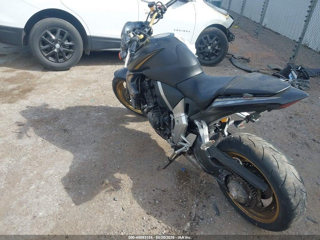 ZDCSC6015EF215236 2014 HONDA CB1000 photo no. 3