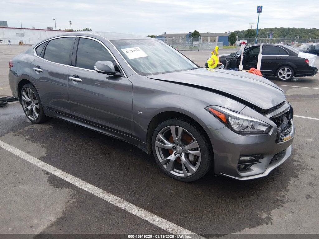 2019 INFINITI Q70 JN1BY1AR9KM585132