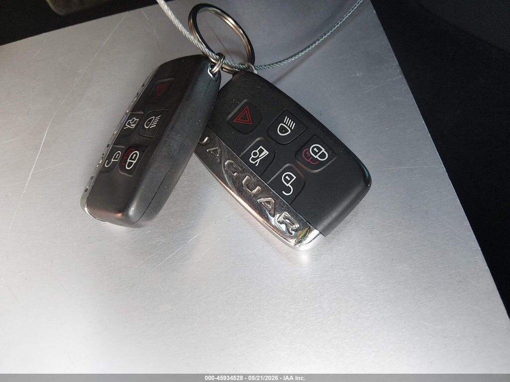 SAJD55EE9LCK66335 2020 JAGUAR F-TYPE photo no. 11