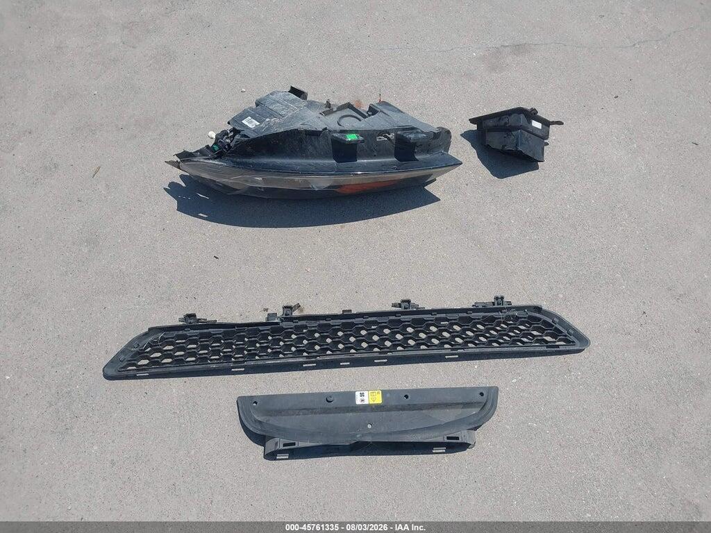 SADCJ2FX1LA622037 2020 JAGUAR F-PACE photo no. 12