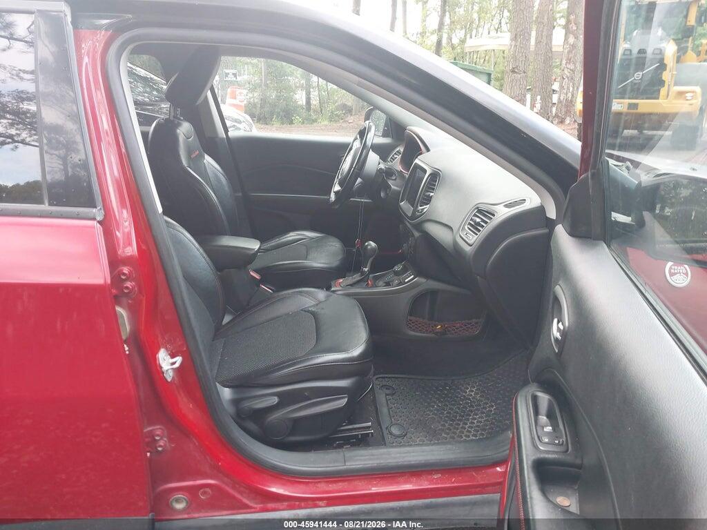 3C4NJDDB1LT118975 2020 JEEP COMPASS photo no. 5