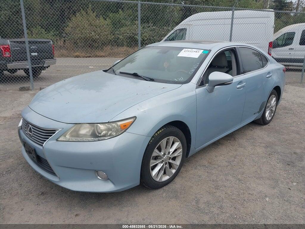 JTHBW1GG2D2022381 2013 LEXUS ES 300H photo no. 2