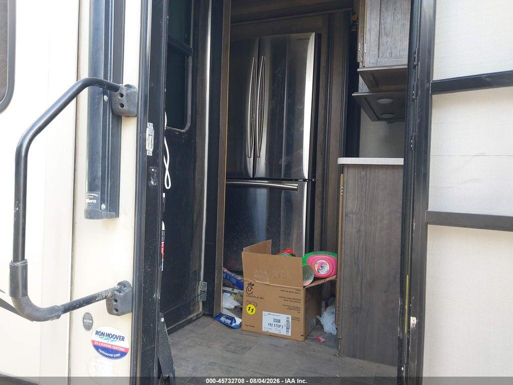 4YDF33125KA740124 2019 KEYSTONE RV OTHER photo no. 5