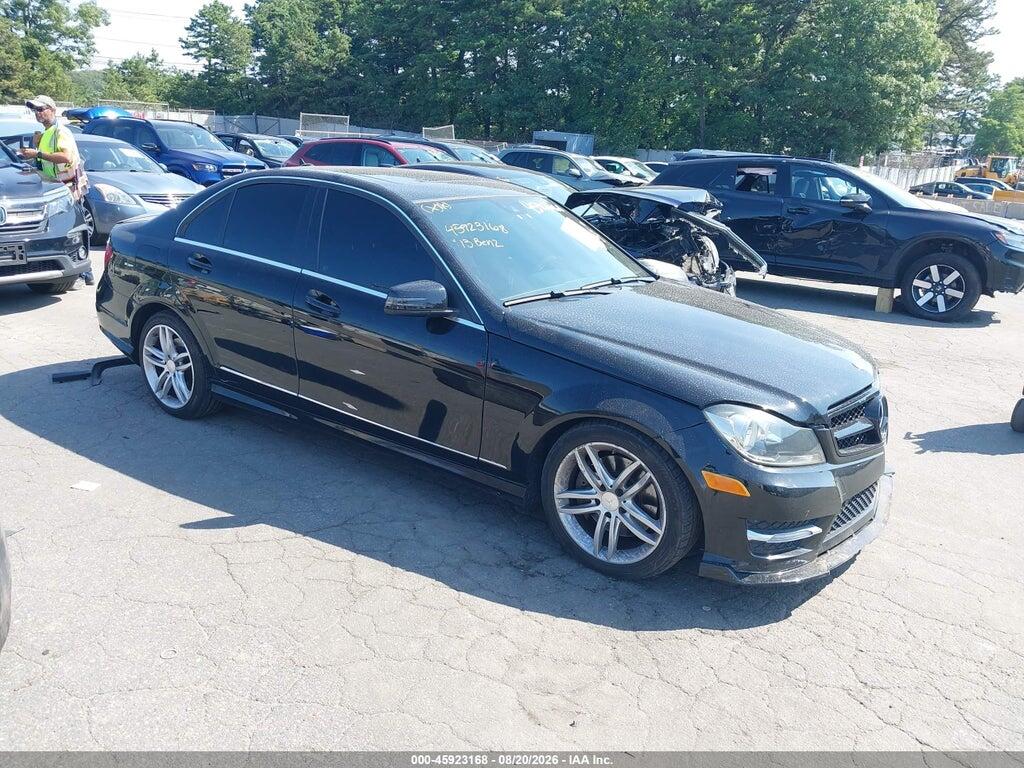 2013 MERCEDES-BENZ C 300 WDDGF8AB8DR288143