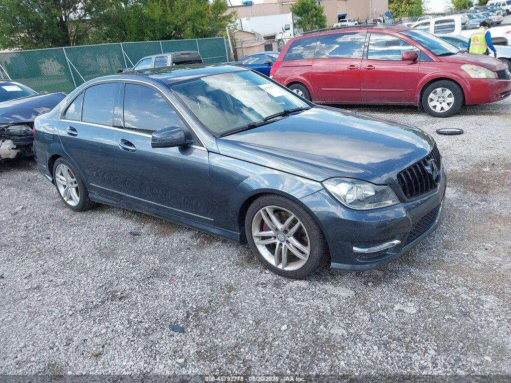 2013 MERCEDES-BENZ C 300 WDDGF8AB5DR288729