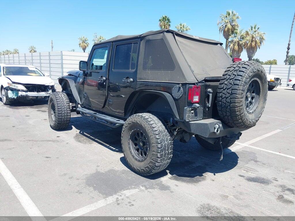 1C4BJWEG9EL324679 2014 JEEP WRANGLER UNLIMITED photo no. 3