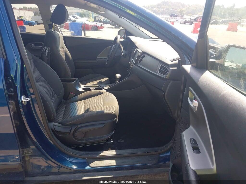 KNDCB3LC8K5349265 2019 KIA NIRO photo no. 5