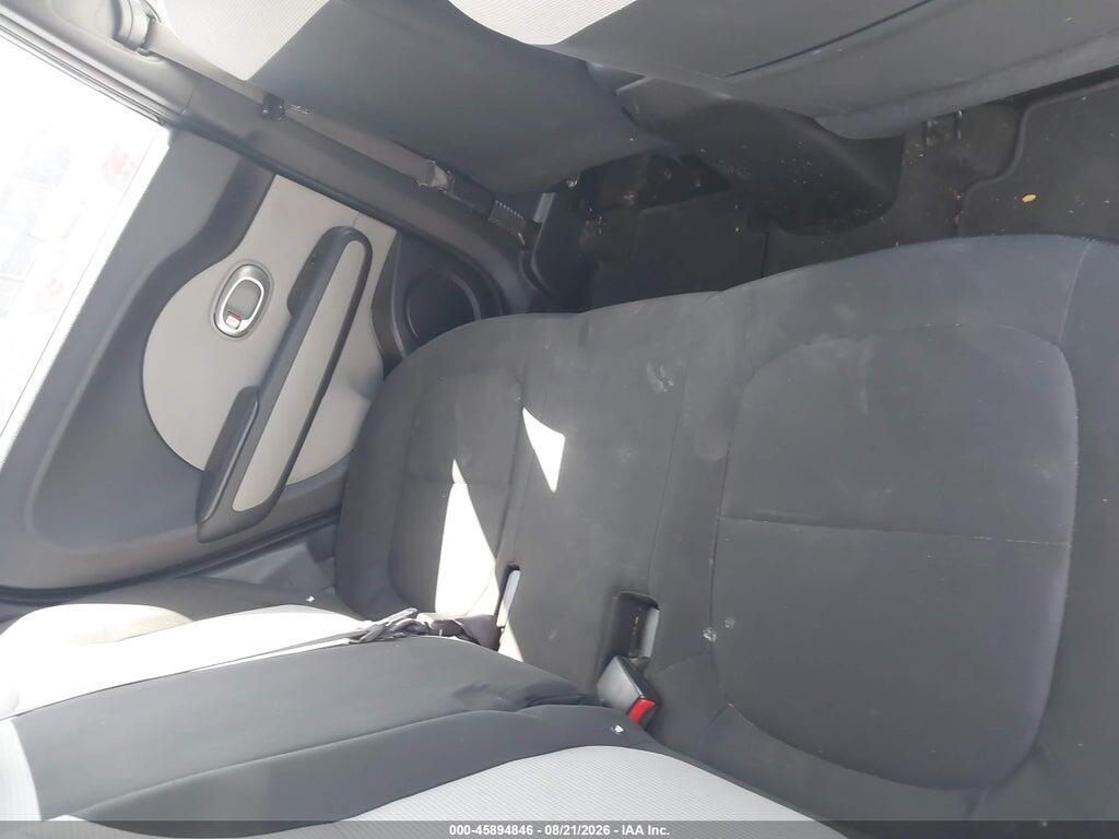 KNDJN2A29E7002104 2014 KIA SOUL photo no. 8