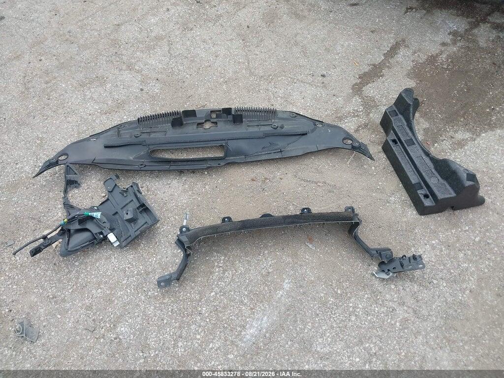 JTHC81D22K5036509 2019 LEXUS IS 300 photo no. 12