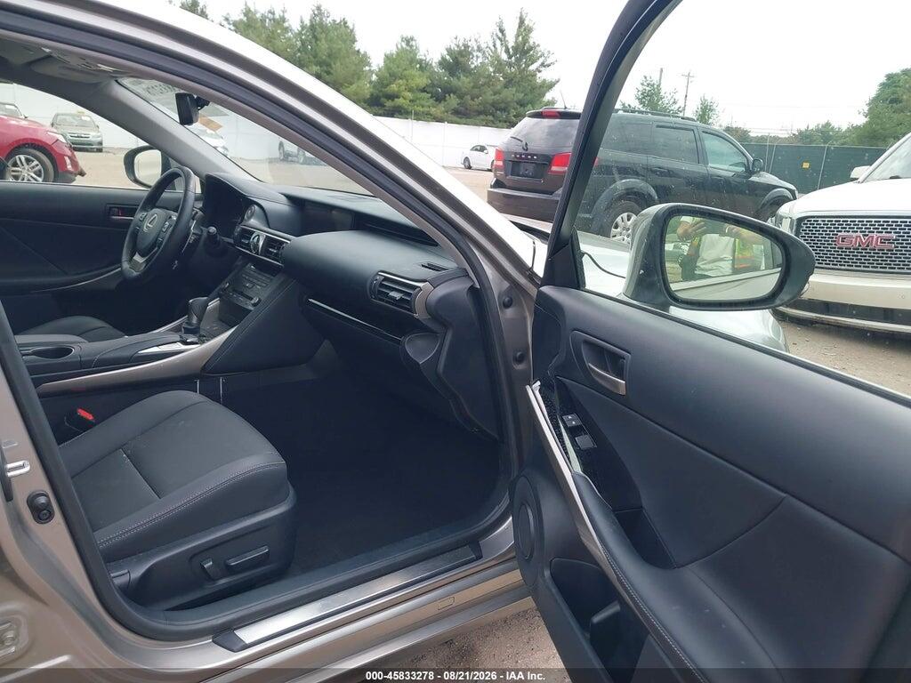 JTHC81D22K5036509 2019 LEXUS IS 300 photo no. 5