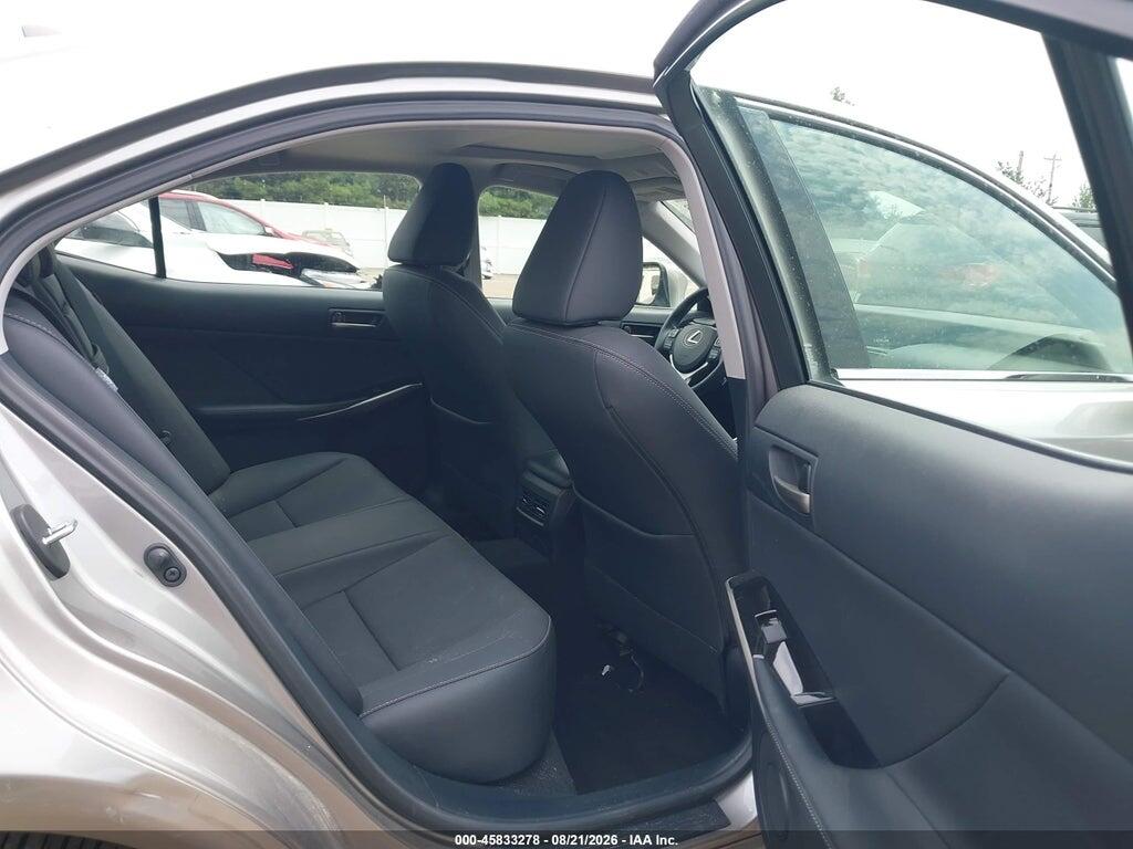 JTHC81D22K5036509 2019 LEXUS IS 300 photo no. 8