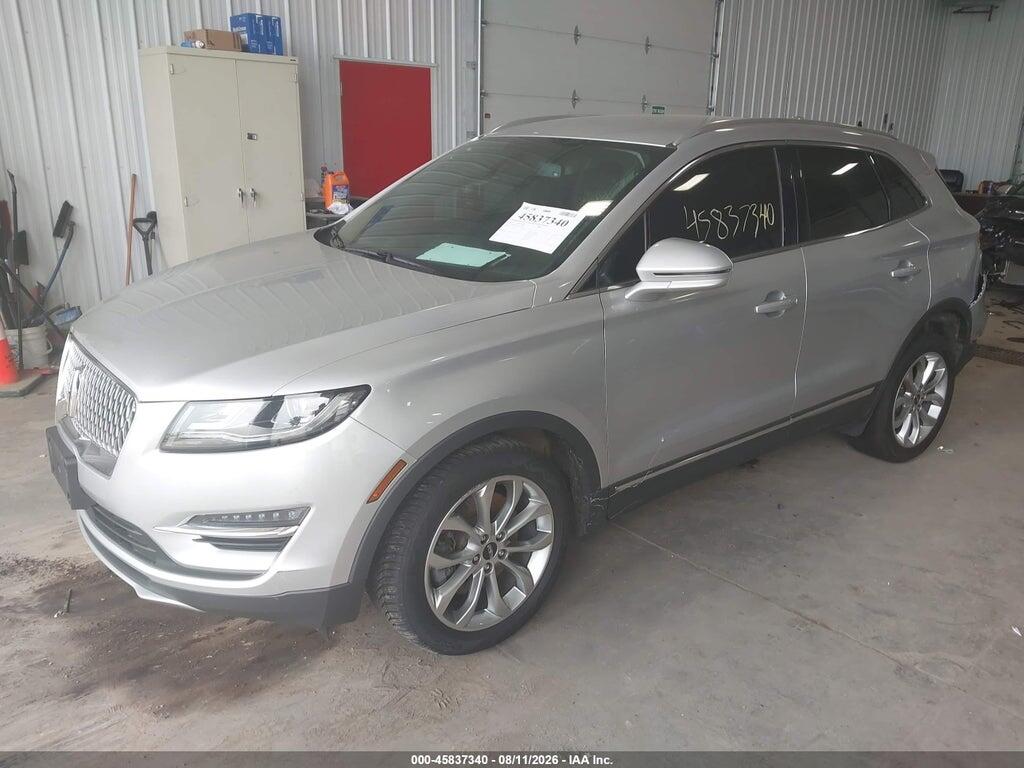 5LMCJ2D90KUL00639 2019 LINCOLN MKC photo no. 2