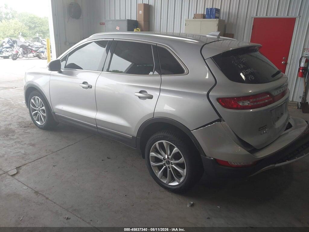 5LMCJ2D90KUL00639 2019 LINCOLN MKC photo no. 3