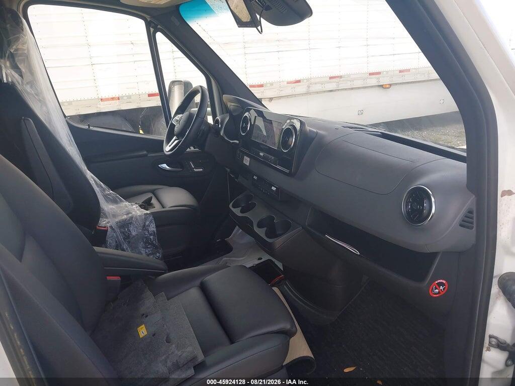 WDAPF4CD6KN033970 2019 MERCEDES-BENZ SPRINTER 4500 photo no. 5
