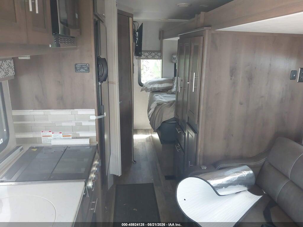 WDAPF4CD6KN033970 2019 MERCEDES-BENZ SPRINTER 4500 photo no. 7