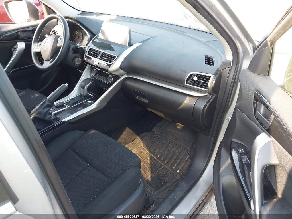 JA4AT4AA0KZ022437 2019 MITSUBISHI ECLIPSE CROSS photo no. 5