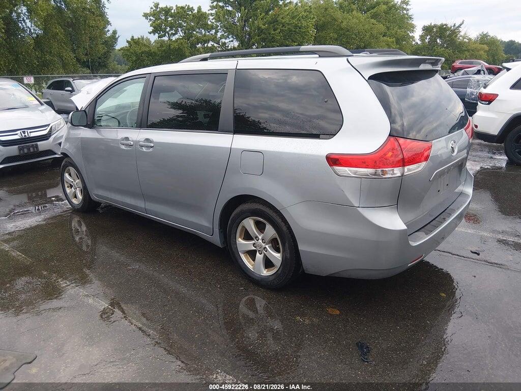 5TDKK3DC8DS386114 2013 TOYOTA SIENNA photo no. 3