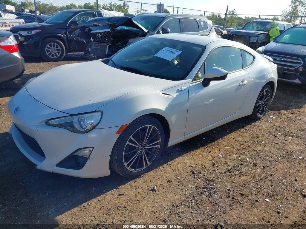 JF1ZNAA11E9709065 2014 SCION FR-S photo no. 2