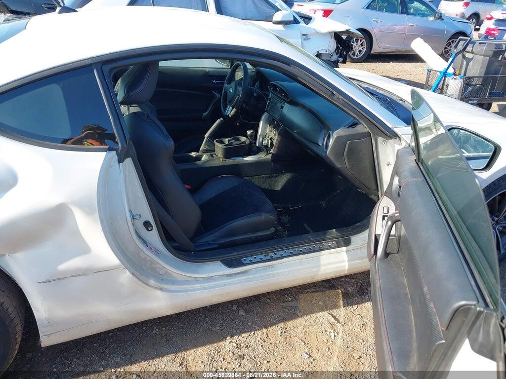 JF1ZNAA11E9709065 2014 SCION FR-S photo no. 5