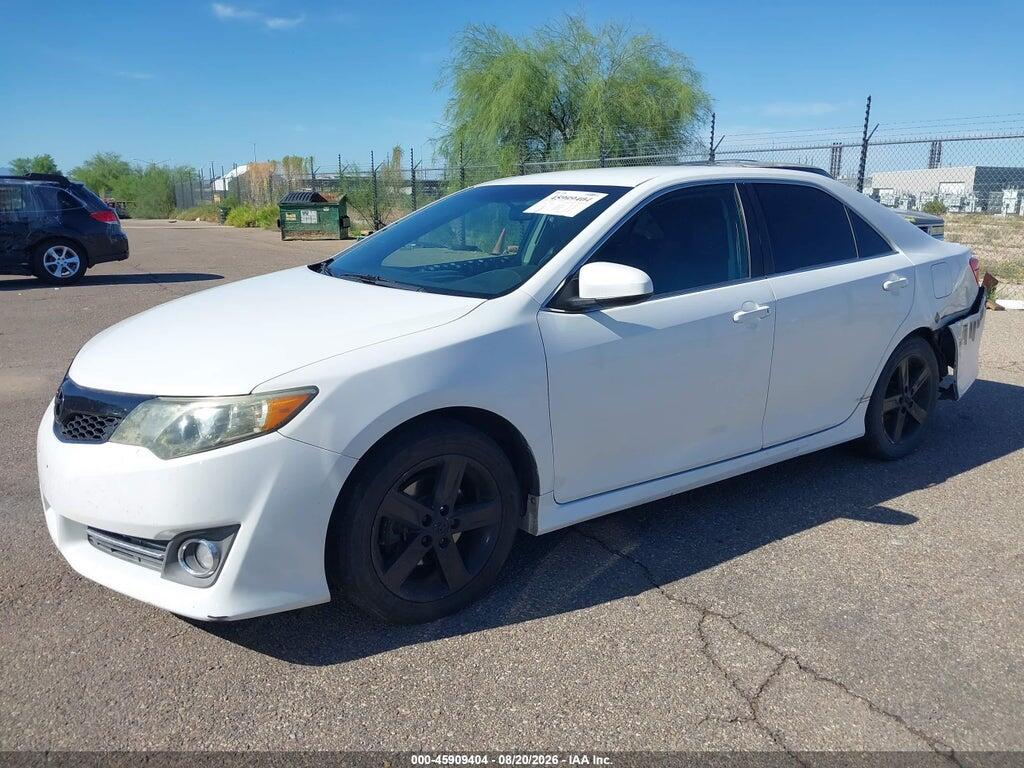 4T1BF1FK4EU830952 2014 TOYOTA CAMRY photo no. 2