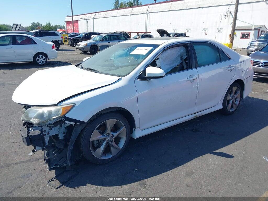 4T1BF1FK0EU393614 2014 TOYOTA CAMRY photo no. 2