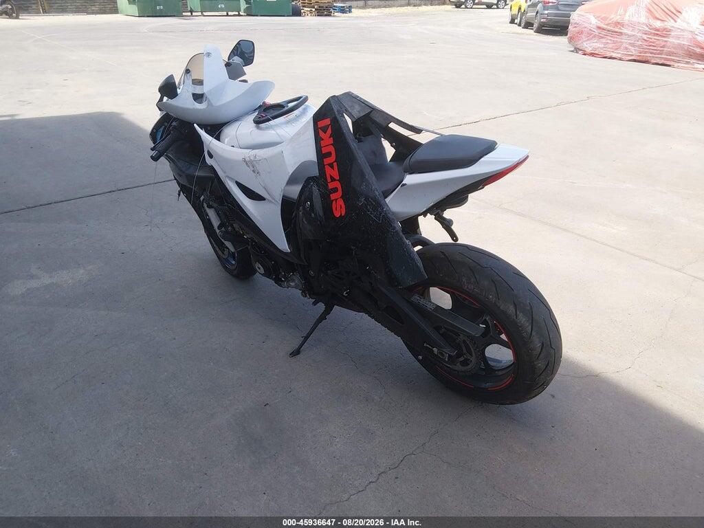 JS1DM11B0L7100021 2020 SUZUKI GSX-R1000 photo no. 3